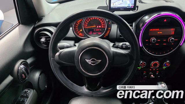 Mini Cooper 2015 — photo 13