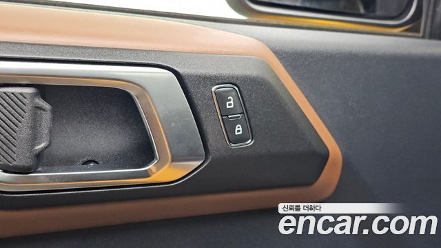 Ford Bronco 2022 — photo 19