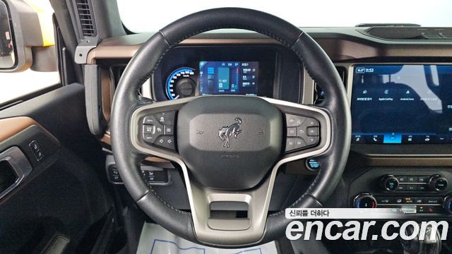 Ford Bronco 2022 — photo 21