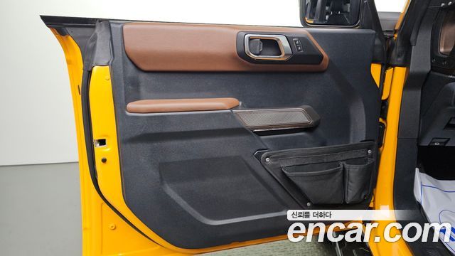 Ford Bronco 2022 — photo 14