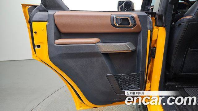 Ford Bronco 2022 — photo 15