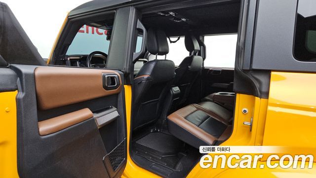 Ford Bronco 2022 — photo 16