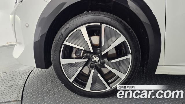 Peugeot 208 2022 — photo 5