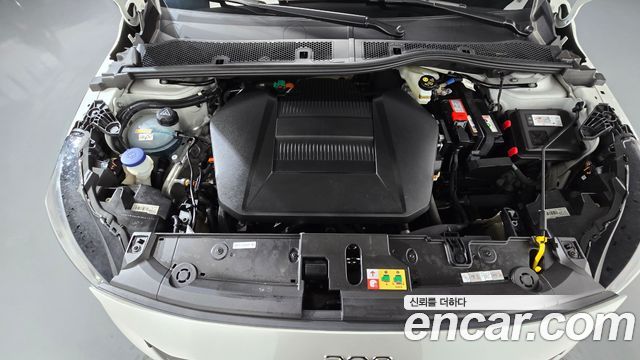 Peugeot 208 2022 — photo 6