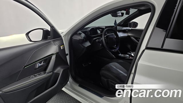 Peugeot 208 2022 — photo 13