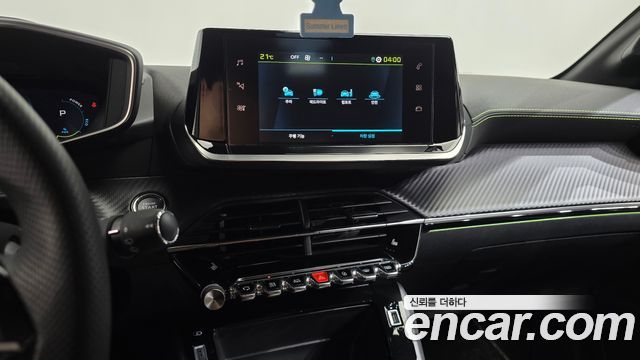 Peugeot 208 2022 — photo 18
