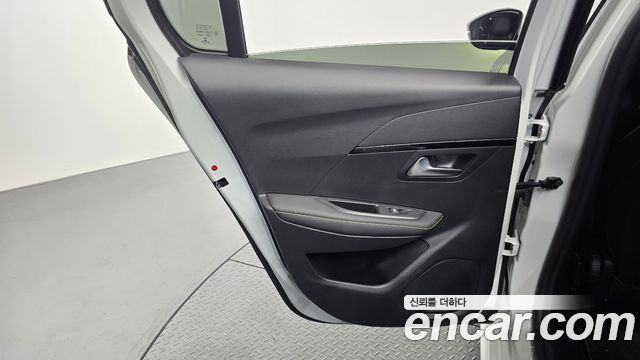 Peugeot 208 2022 — photo 15