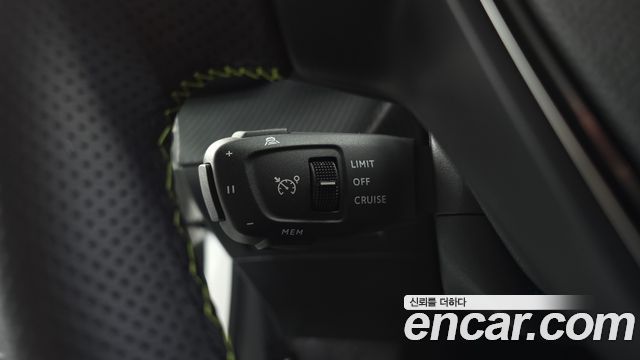 Peugeot 208 2022 — photo 27