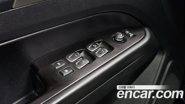 KG Mobility Rexton 2018 — photo 16