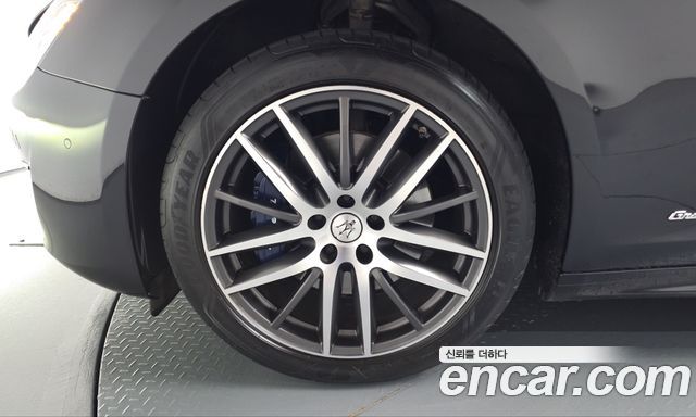 Maserati Ghibli 2021 — photo 5