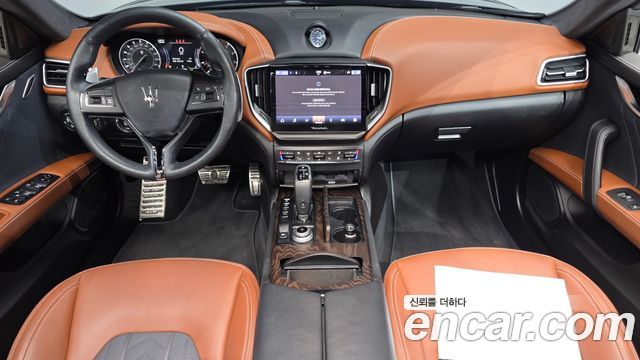 Maserati Ghibli 2021 — photo 10