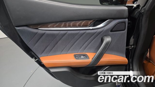 Maserati Ghibli 2021 — photo 15