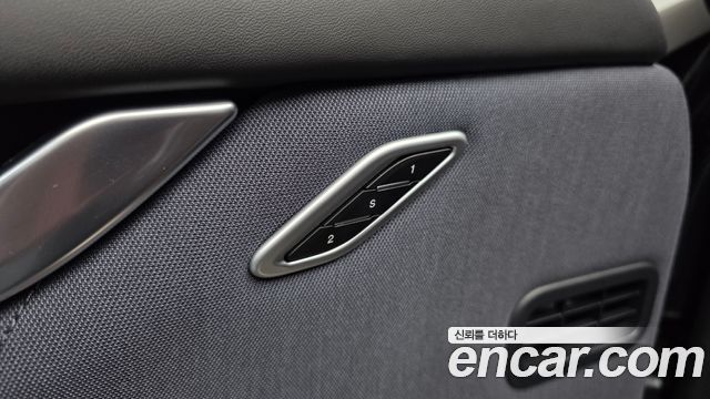 Maserati Ghibli 2021 — photo 29