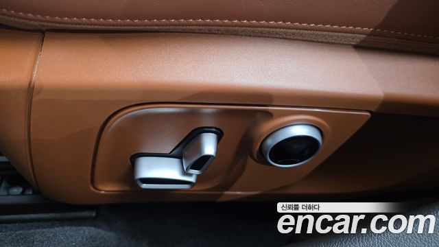 Maserati Ghibli 2021 — photo 31