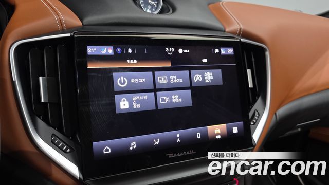 Maserati Ghibli 2021 — photo 32