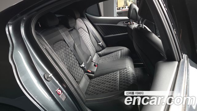 Genesis G70 2019 — photo 12