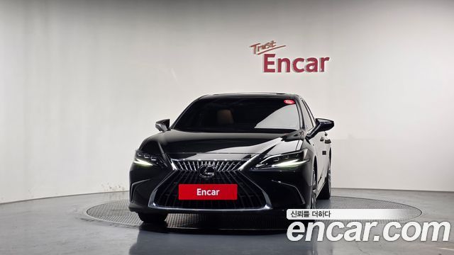 Lexus ES 2023 — photo 3