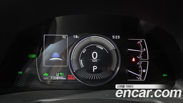 Lexus ES 2023 — photo 11
