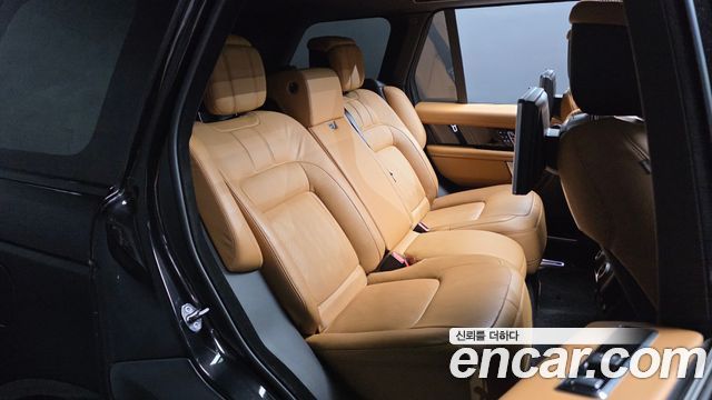 Land Rover Range Rover 2021 — photo 17