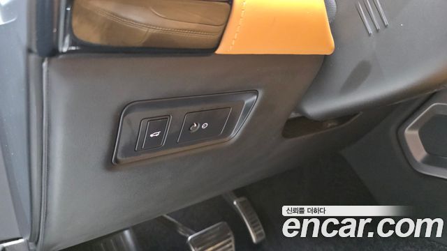 Land Rover Range Rover 2021 — photo 24