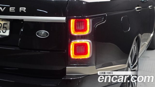 Land Rover Range Rover 2021 — photo 9