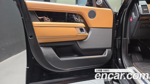 Land Rover Range Rover 2021 — photo 14
