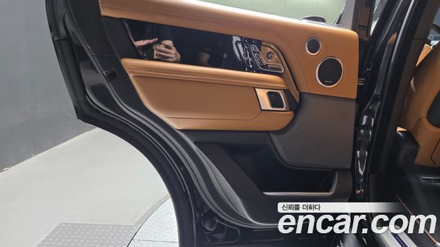 Land Rover Range Rover 2021 — photo 15