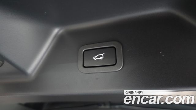 Land Rover Range Rover 2021 — photo 30