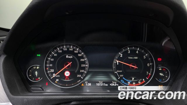 BMW 3-Series 2017 — photo 11