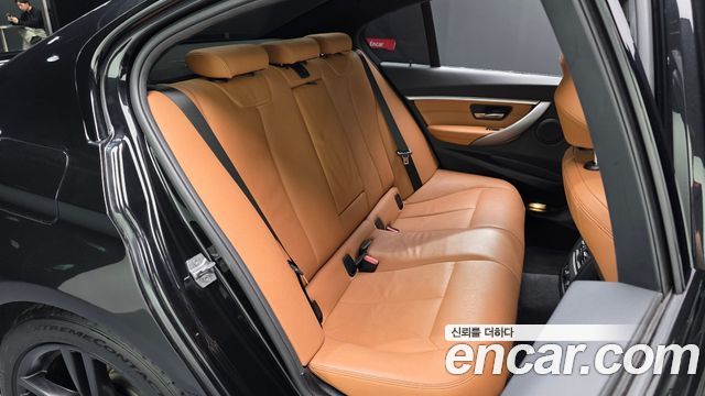 BMW 3-Series 2017 — photo 17