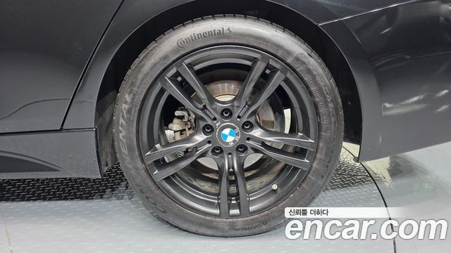 BMW 3-Series 2017 — photo 7