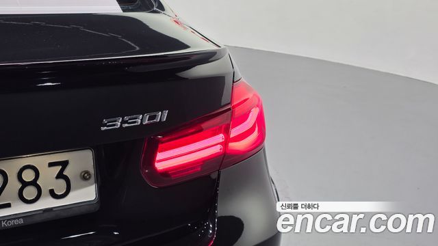 BMW 3-Series 2017 — photo 9