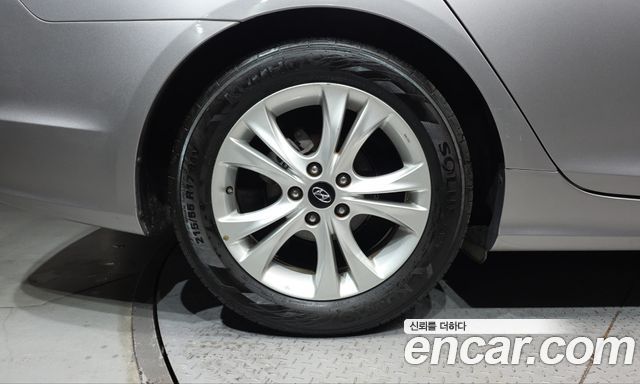 Hyundai Sonata 2012 — photo 7