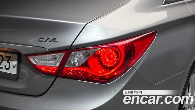 Hyundai Sonata 2012 — photo 9