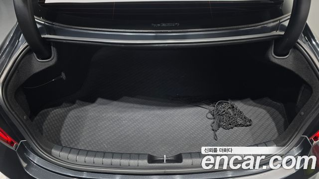 Hyundai Grandeur 2018 — photo 25