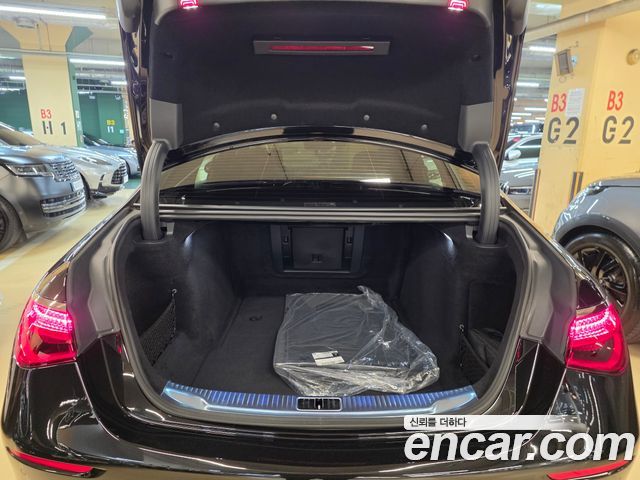 Mercedes-Benz S-Class 2026 — photo 6