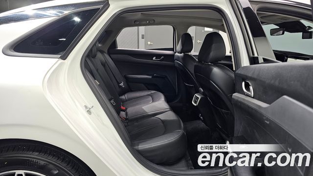 Kia K5 2021 — photo 17