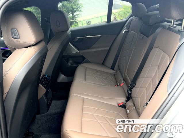 BMW 5-Series 2026 — photo 8