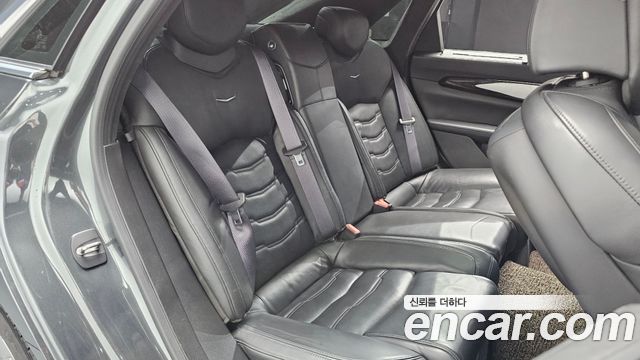 Cadillac CT6 2017 — photo 17