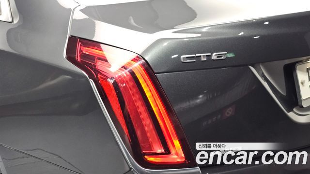 Cadillac CT6 2017 — photo 9