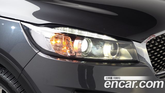 Kia Sorento 2017 — photo 8