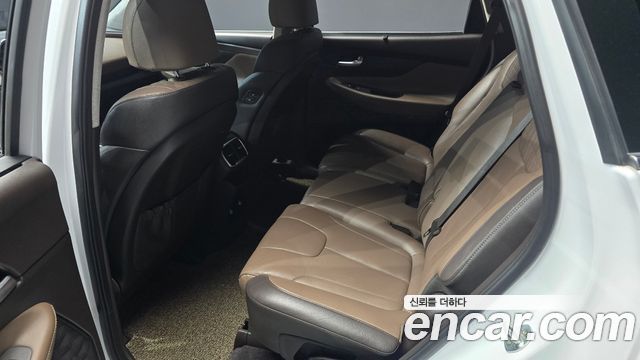 Hyundai Santafe 2020 — photo 18