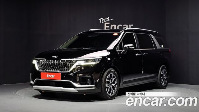 Kia Canival 2021 — photo 1