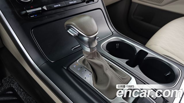 Kia Canival 2021 — photo 9