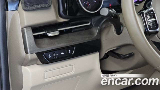 Kia Canival 2021 — photo 17