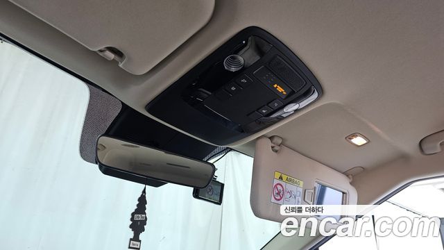 Kia Canival 2021 — photo 18