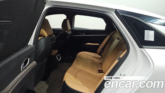 Kia K5 2023 — photo 18