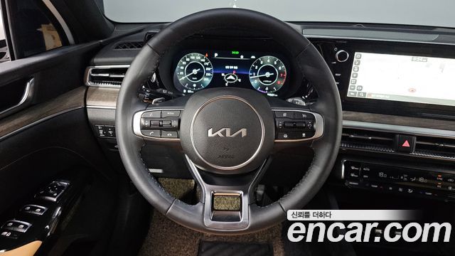 Kia K5 2023 — photo 19