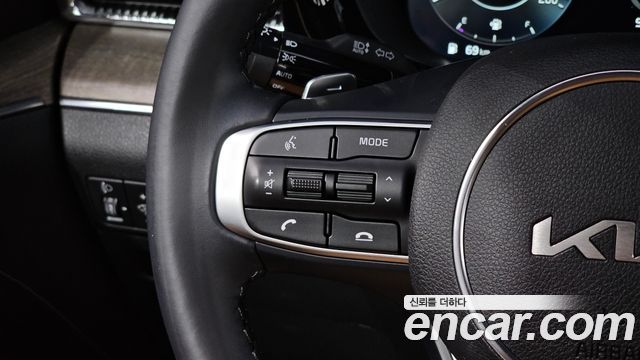 Kia K5 2023 — photo 23