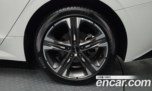Kia K5 2023 — photo 7